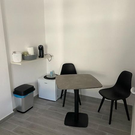 אלגהרו Pm 29 Guest House מראה חיצוני תמונה