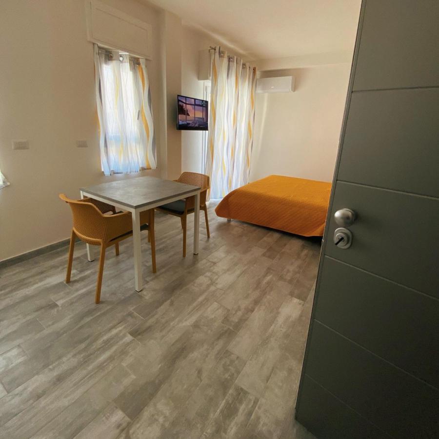 אלגהרו Pm 29 Guest House מראה חיצוני תמונה